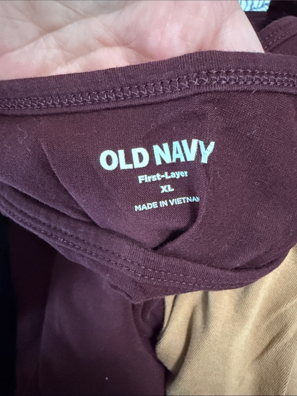Set of 5 Old Navy First-Layer Tank Tops in Navy, Black, Burgundy, Camel & Brown - Picture 4 of 6